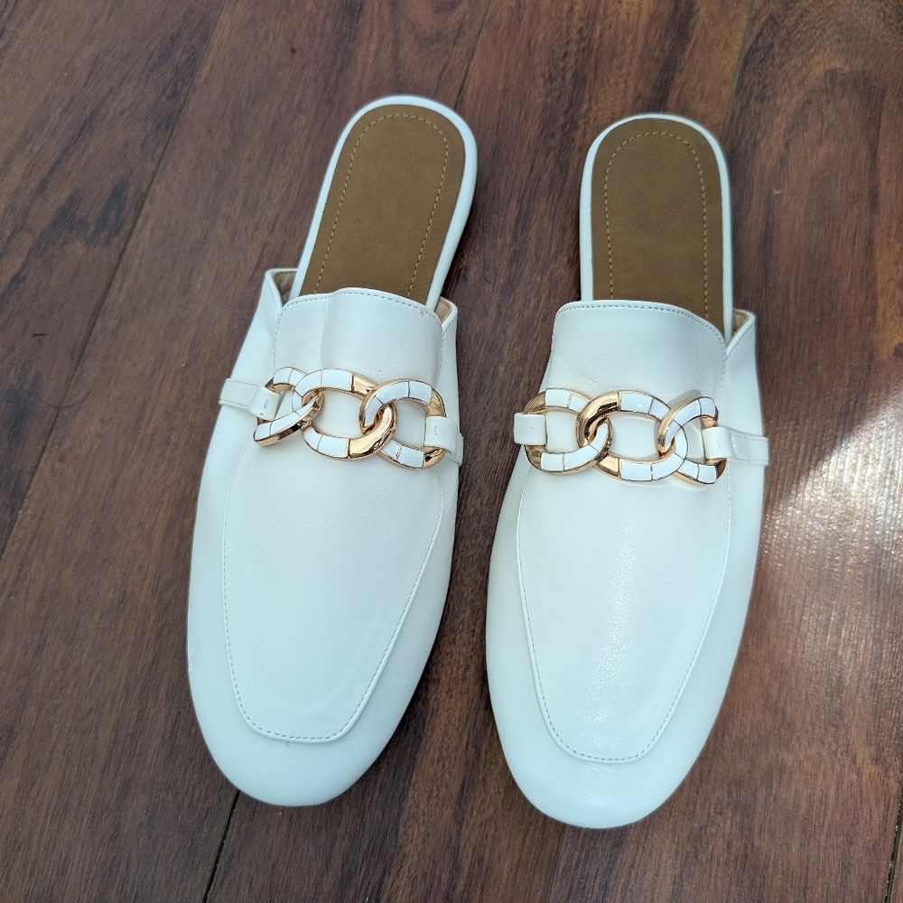 White and Gold Flats With Open Back / Slides - Picture 6 of 8